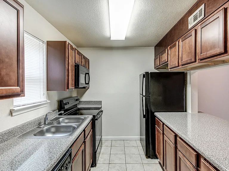 Hidden Valley Apartments — Photo 13
