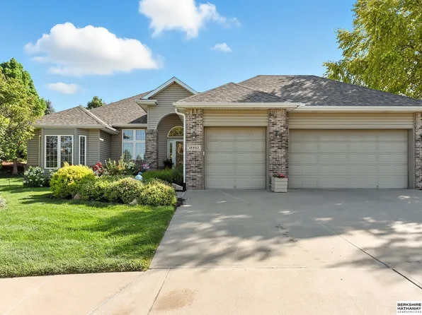 18902 Pierce Plz, Omaha, NE 68130
