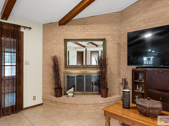 4th image of 1706 Hickory Ct