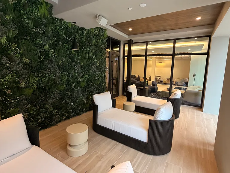 12380 Biscayne Blvd #206 — Photo 36