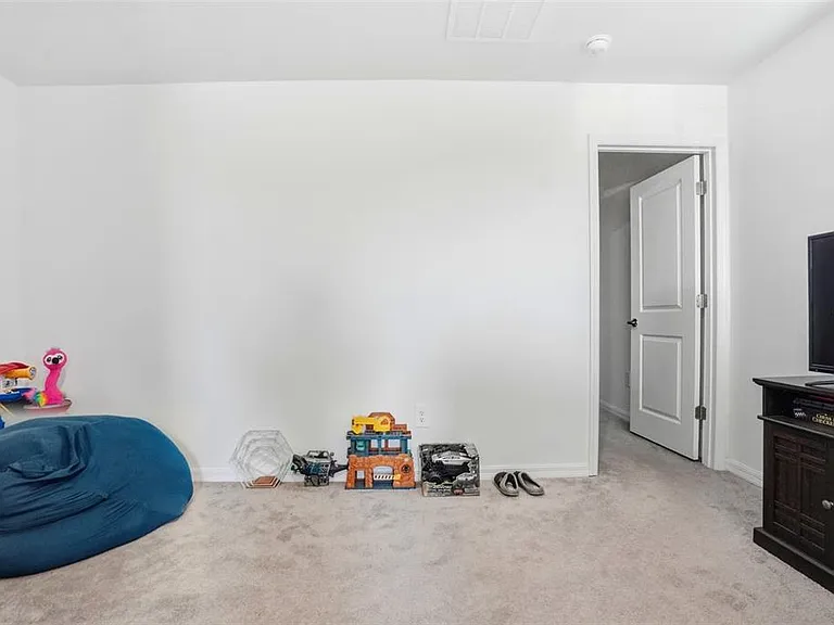 13712 Newbridge St — Photo 15