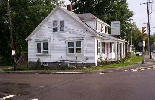 2nd image of 445 N Franklin St