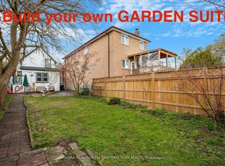 43 King Edward Ave, Toronto, ON M4C 5J5