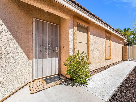 2nd image of 11000 Vallerosa St