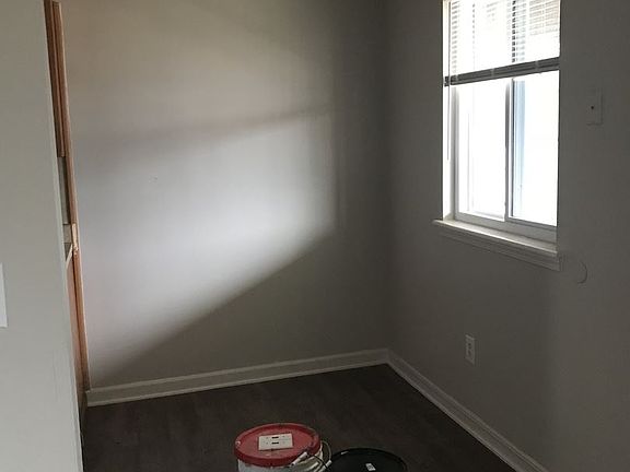 3rd image of 1211 N Leverett Ave APT 26