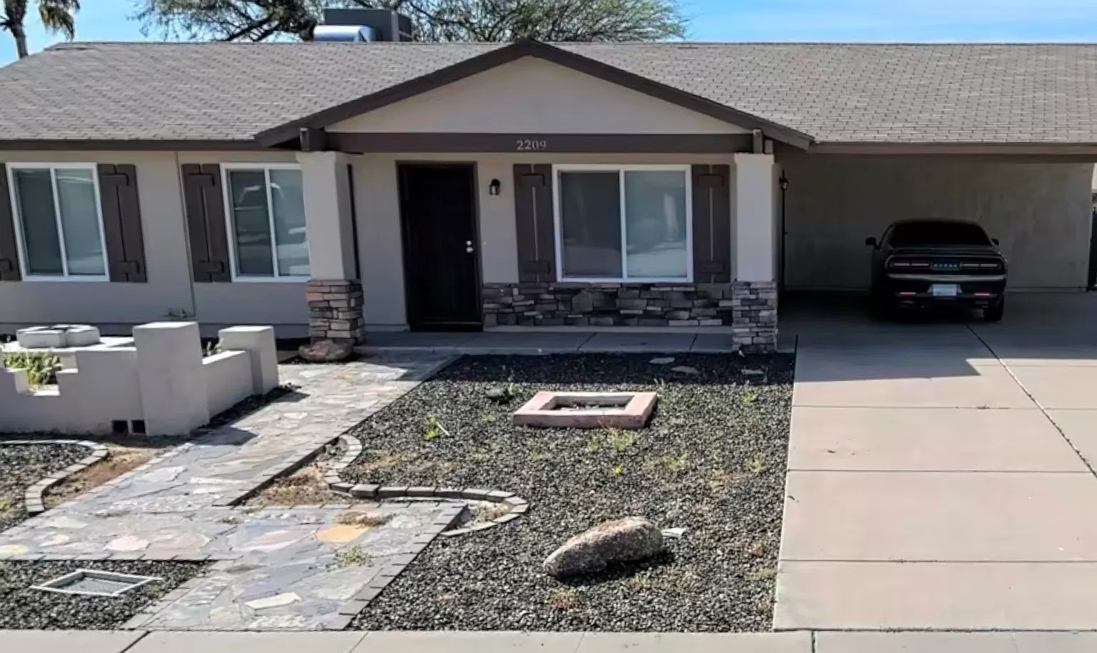 3 bed, 1110 sqft, $1,800 — Photo 1