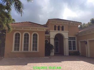 7924 Cranes Pointe Way, West Palm Beach, FL 33412