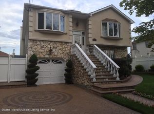 343 Manhattan St, Staten Island, NY 10307