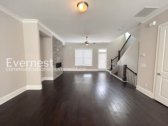 5th image of 2140 Coventry Dr