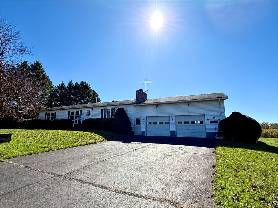 1st image of 9556 Coombs Rd