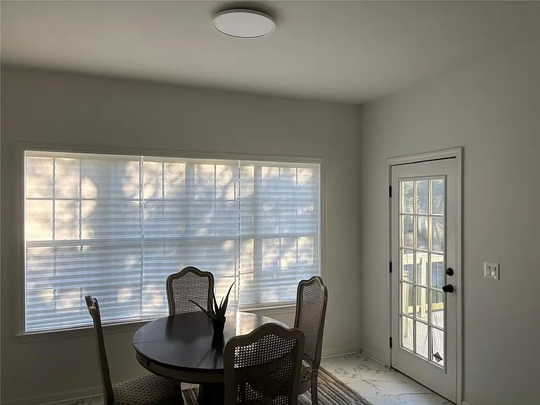 300 Harcourt Pl — Photo 15