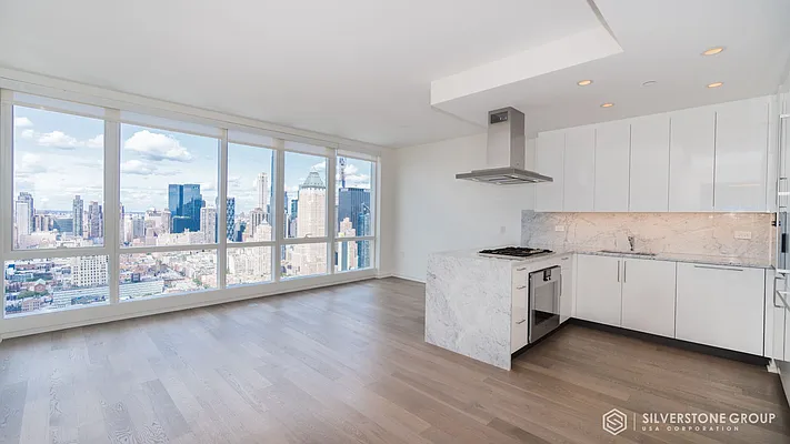 Rented by Silverstone Group USA Corp. | media 48