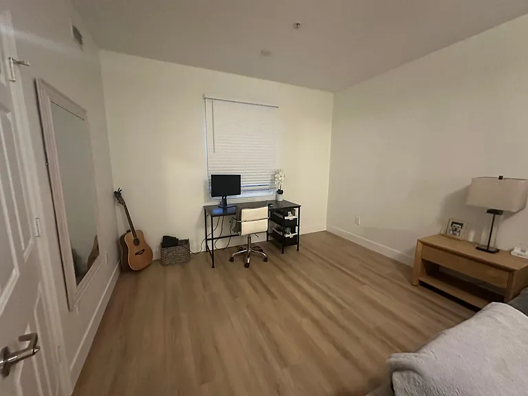 2010 E Palm Ave #14204 — Photo 7