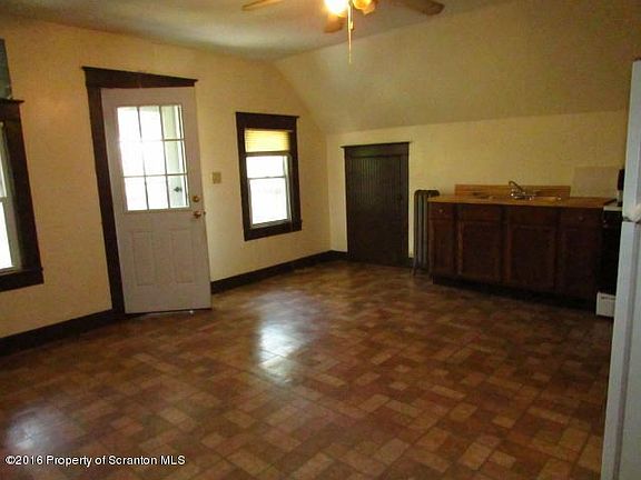 SECOND FLOOR KITCHEN