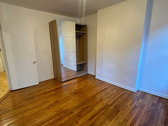 4th image of 407 E 77th St APT 3R