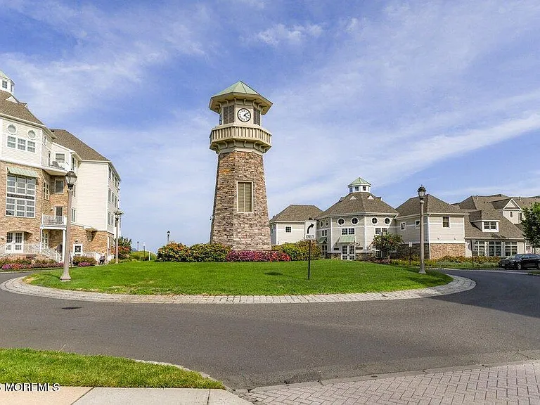 11 Cooper Ave #107 — Photo 8