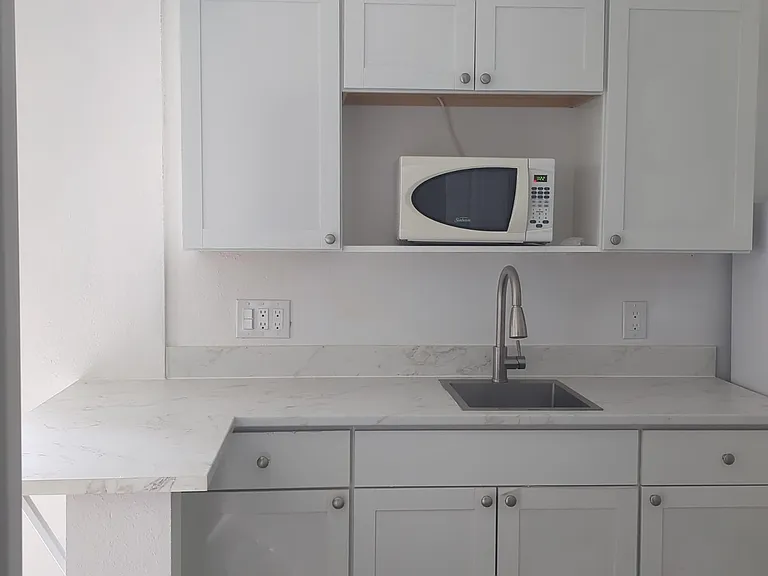 6147 Hellman Ave — Photo 2