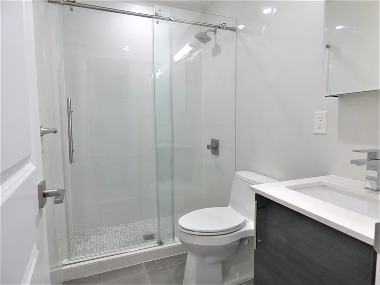 526 E 85th St #5C — Photo 8