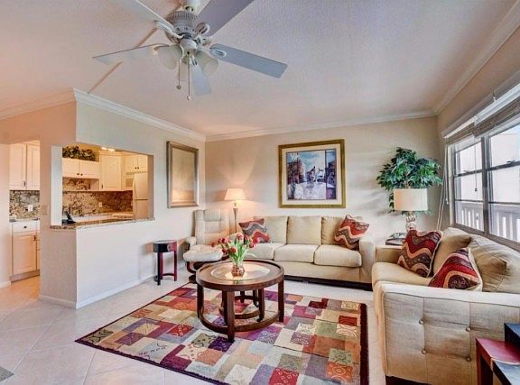 2nd image of 4011 Ellesmere #A