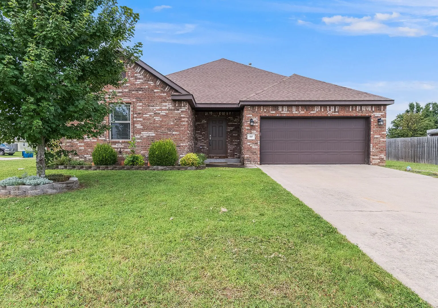 Comfortable Living in Pea Ridge: 3 Bed, 2 Bath Home — Photo 2