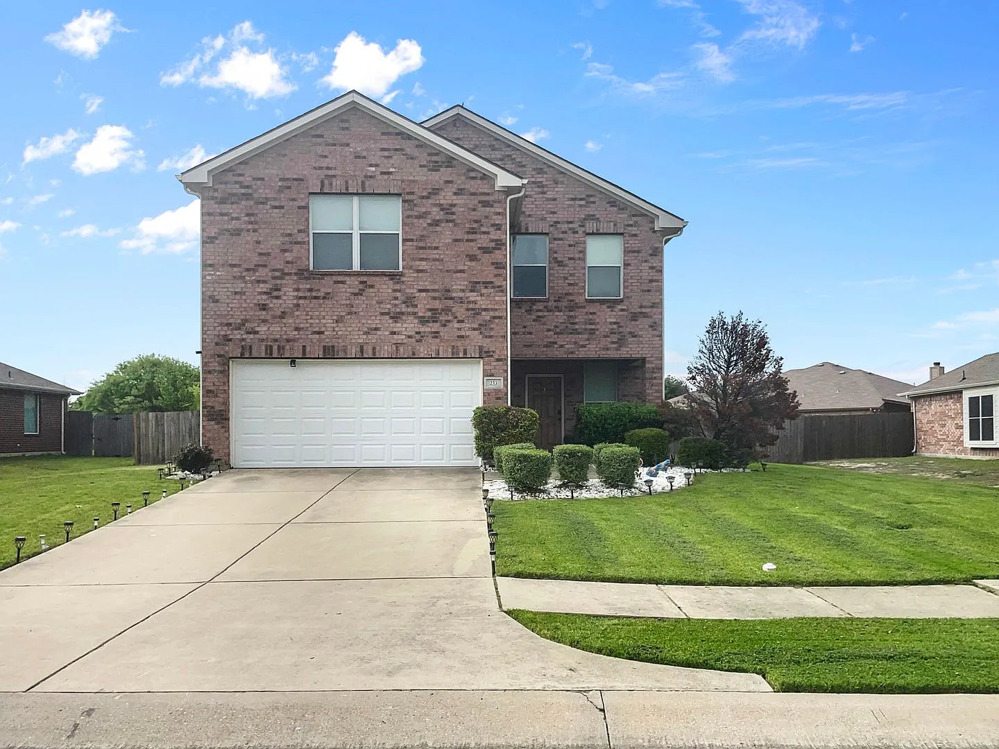 Lovely 4-Bedroom Home in Forney! — Photo 1