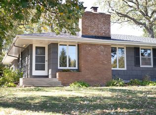 625 Rosswood Ln, Wayzata, MN 55391