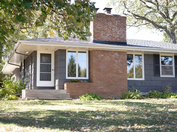625 Rosswood Ln, Wayzata, MN 55391
