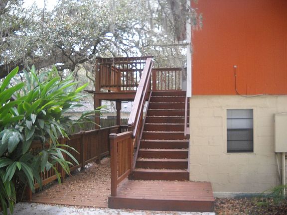 2 story duplex apartments