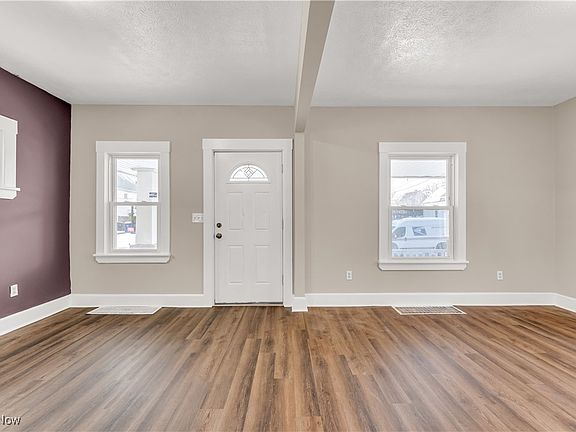 4th image of 3300 Tampa Ave