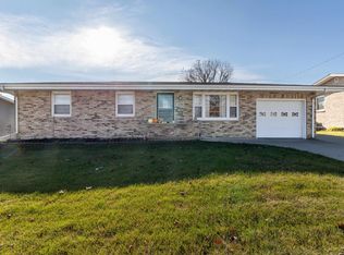 1290 Kane St, Dubuque, IA 52001