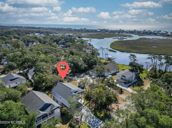 104 SW 19th Street, Oak Island, NC 28465