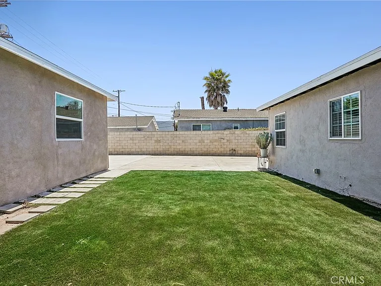 3816 S Victoria Ave — Photo 33