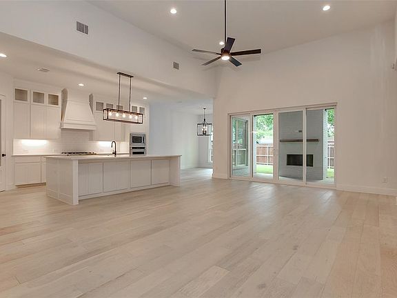 4th image of 5820 Trigg Dr