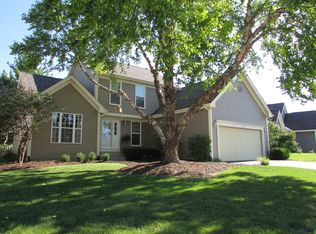 1661 Blackwell Ln, Aurora, IL 60504