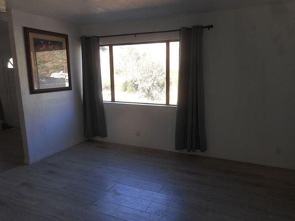 4th image of 24591 Canyon Dr