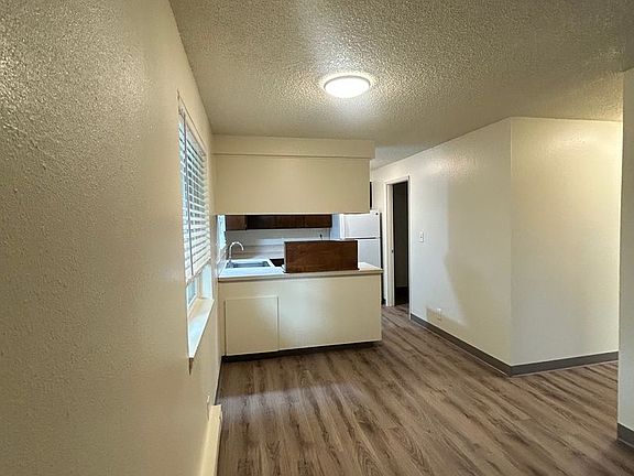 4th image of 742 32nd Ave SE APT 8