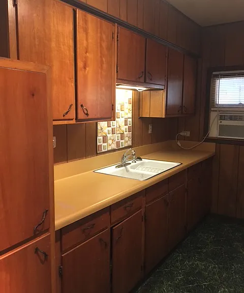 260 Kenmar Dr — Photo 3