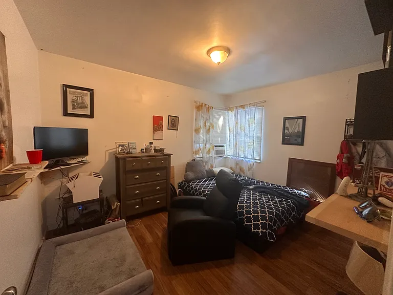 20351 Strathern St — Photo 14