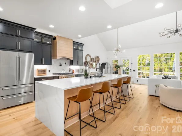 10610 Rogalla Dr, Charlotte, NC 28277