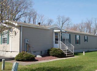 8 Oakwood Trl, Belvidere, NJ 07823