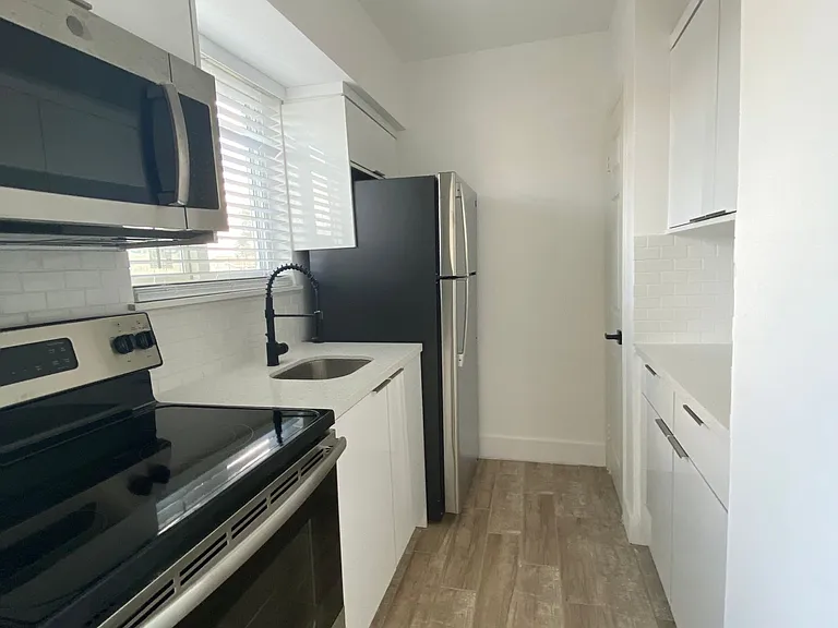 2190 SW 14th Ter — Photo 8