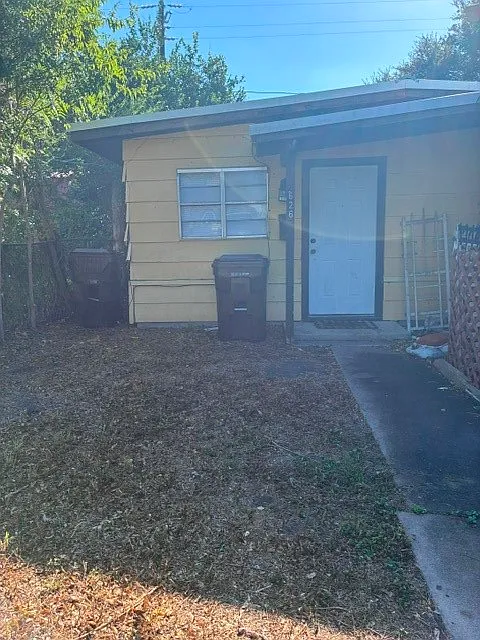 2 bed, 1.0 bath, 768 sqft, $850 — Photo 3
