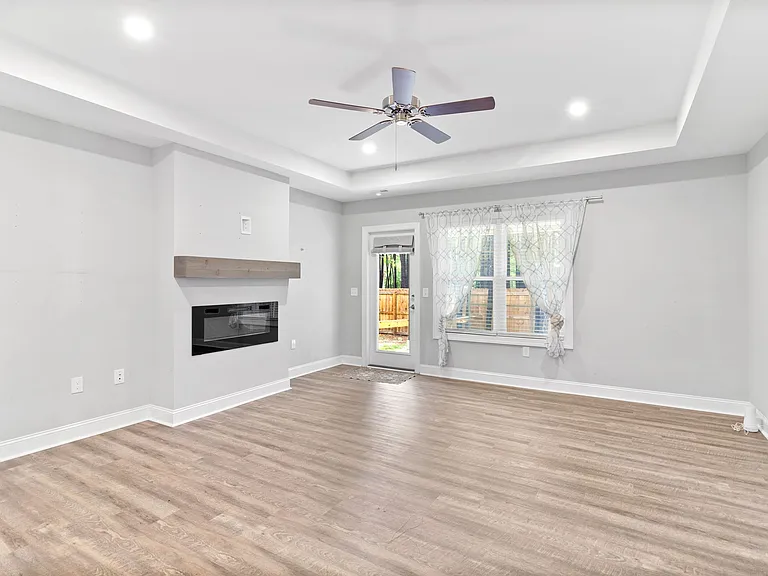 807 Thrush Dr — Photo 21