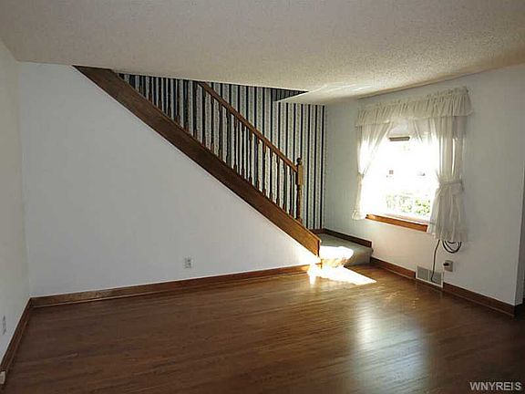 2nd image of 3554 Warner Dr