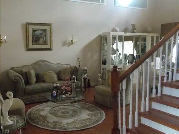 2nd image of 9600 Glacier St