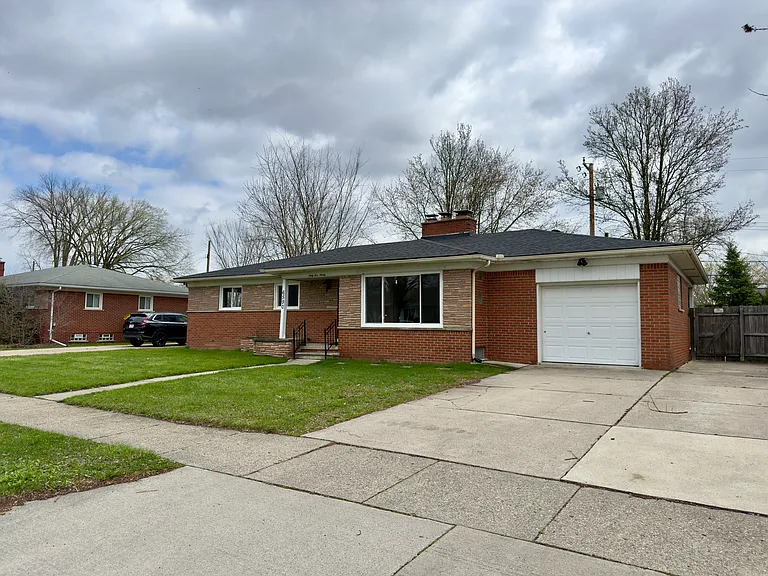 6590 Rockland St — Photo 3