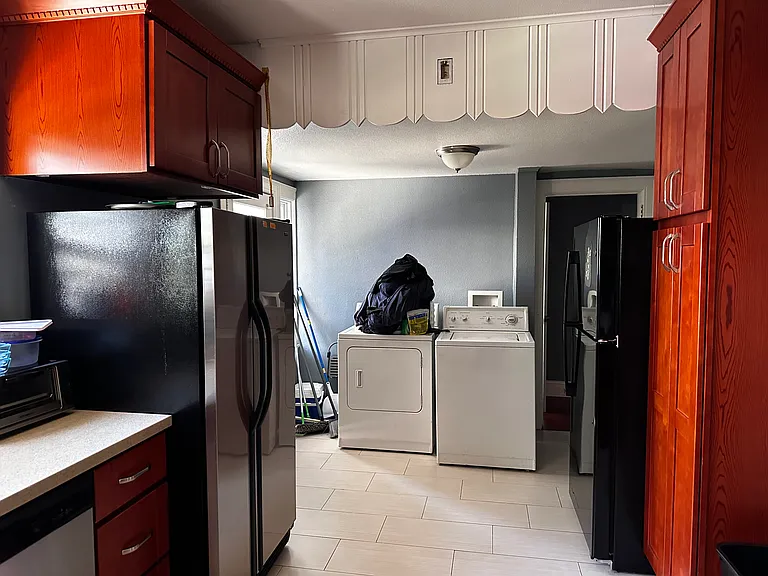 820 Bristol Ave — Photo 6