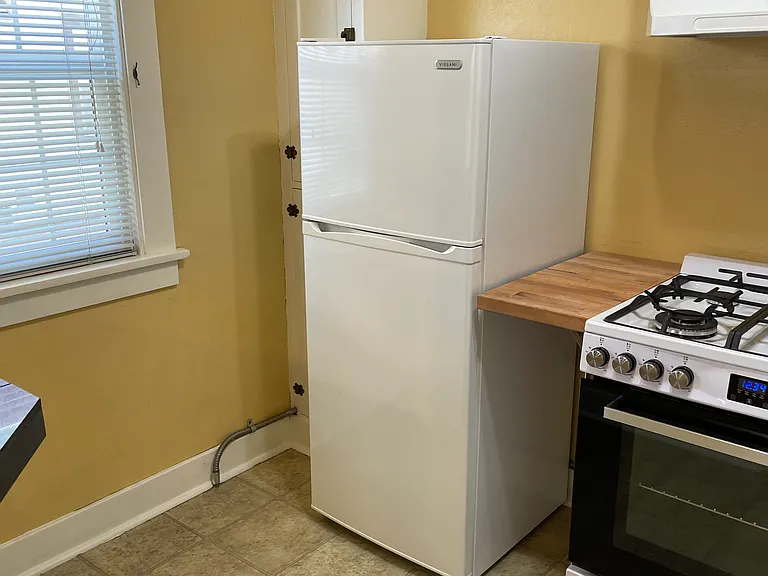 Olympia Court Apartments — Photo 34