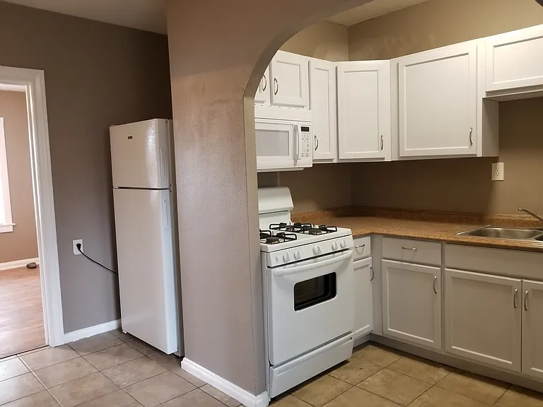 1802 W Gramercy Pl — Photo 5