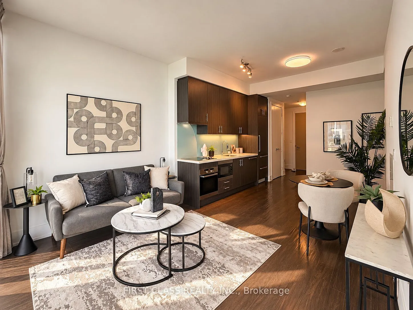 39 Queens Quay E — Photo 2